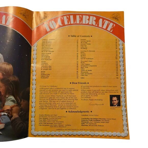 Vintage Wilton Yearbook 1979 Cake Decorating Magazine Birthday Wedding Baking - Picture 3 of 5